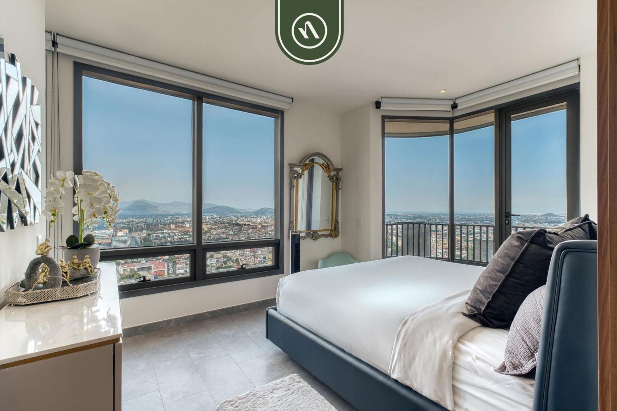 Luxury 2 Bedroom With Amazing View - Pool Apartment *